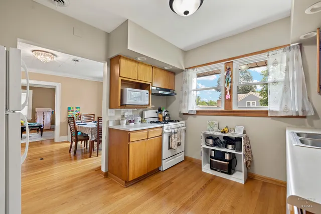 $675,000 | 82 South Williams Street, Crystal Lake, IL 60014