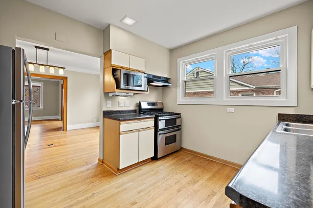 $675,000 | 82 South Williams Street, Crystal Lake, IL 60014