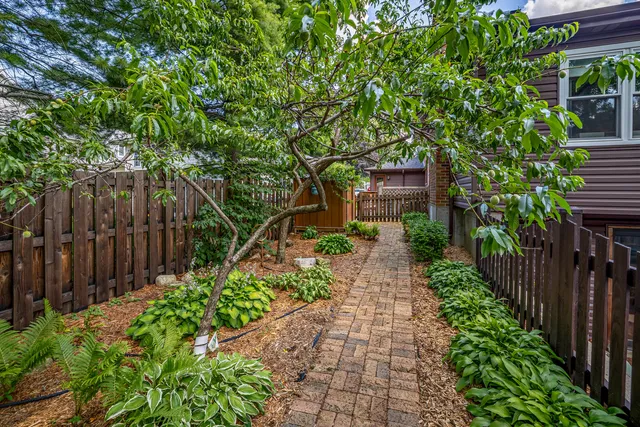 $675,000 | 82 South Williams Street, Crystal Lake, IL 60014