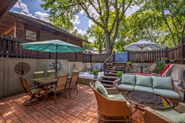 $675,000 | 82 South Williams Street, Crystal Lake, IL 60014