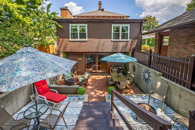 $675,000 | 82 South Williams Street, Crystal Lake, IL 60014