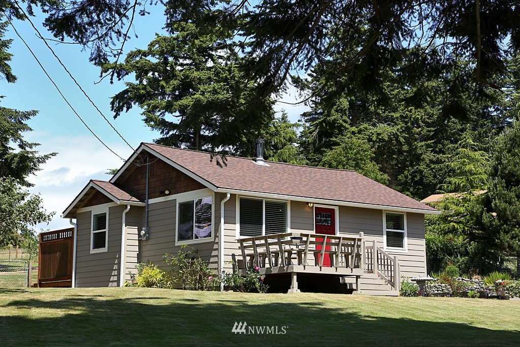 217 Fort Casey Road Coupeville, WA 98239 - Photo 1 of 24 Gallery Image 1