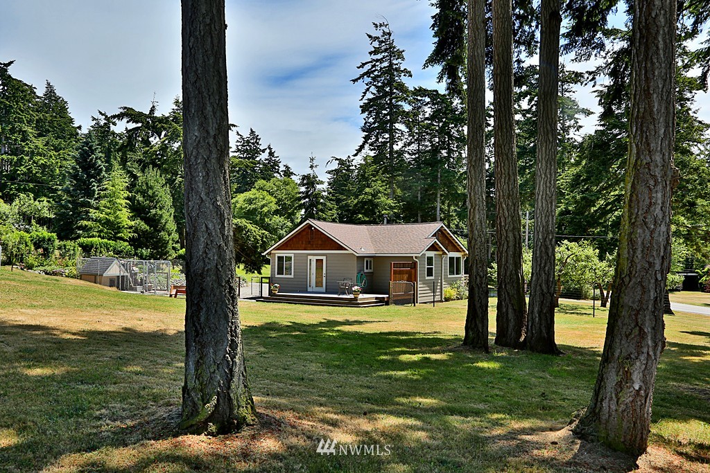 217 Fort Casey Road Coupeville, WA 98239 - Photo 2 of 24 Gallery Image 2