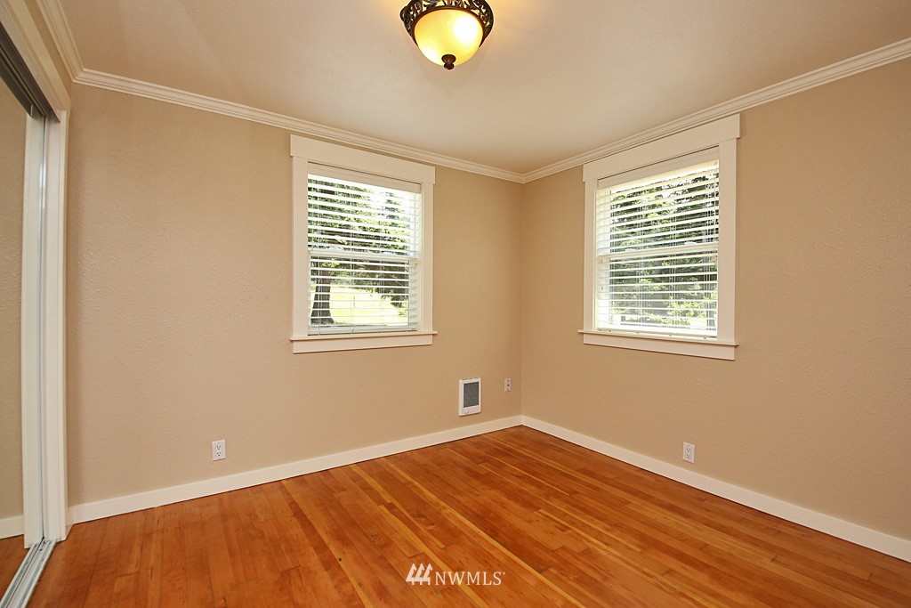 217 Fort Casey Road Coupeville, WA 98239 - Photo 11 of 24 Gallery Image 11