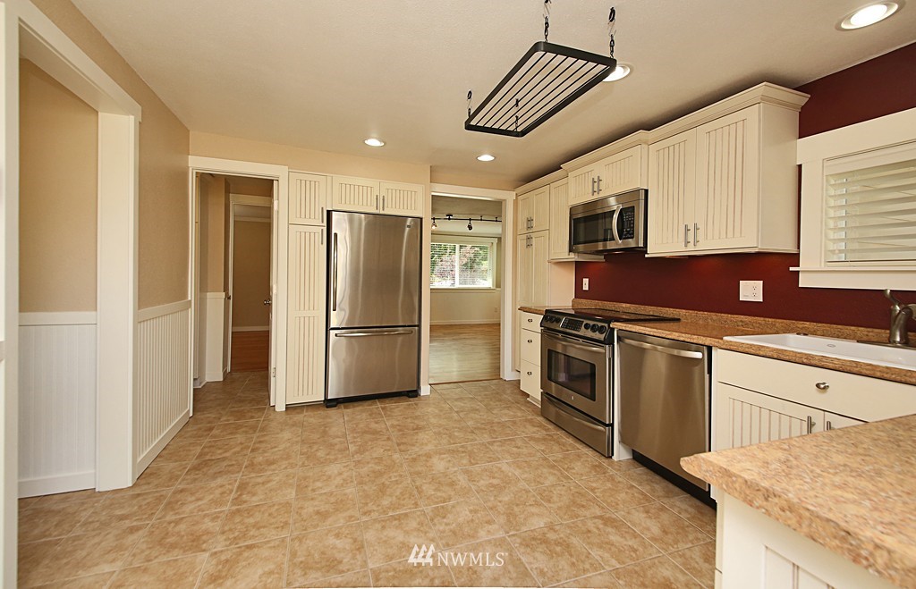 217 Fort Casey Road Coupeville, WA 98239 - Photo 9 of 24 Gallery Image 9