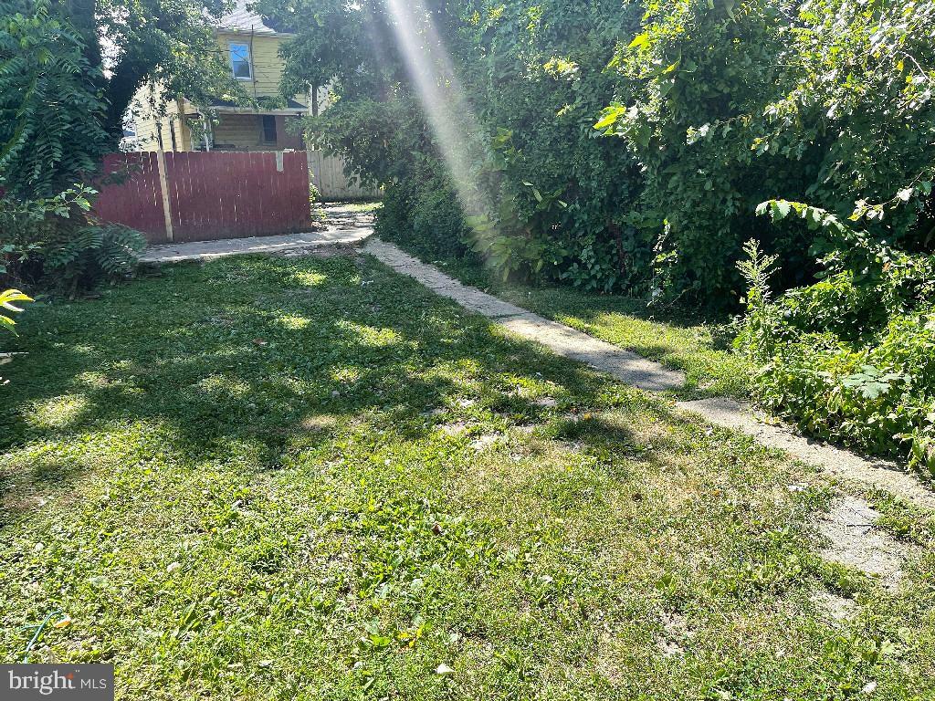 5218 Cuthbert Avenue Baltimore, MD 21215 - Photo 3 of 7 Rear yard