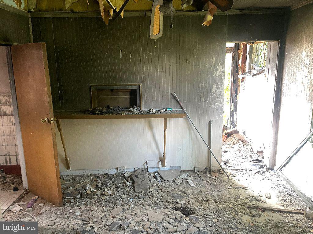 5218 Cuthbert Avenue Baltimore, MD 21215 - Photo 7 of 7 Interior