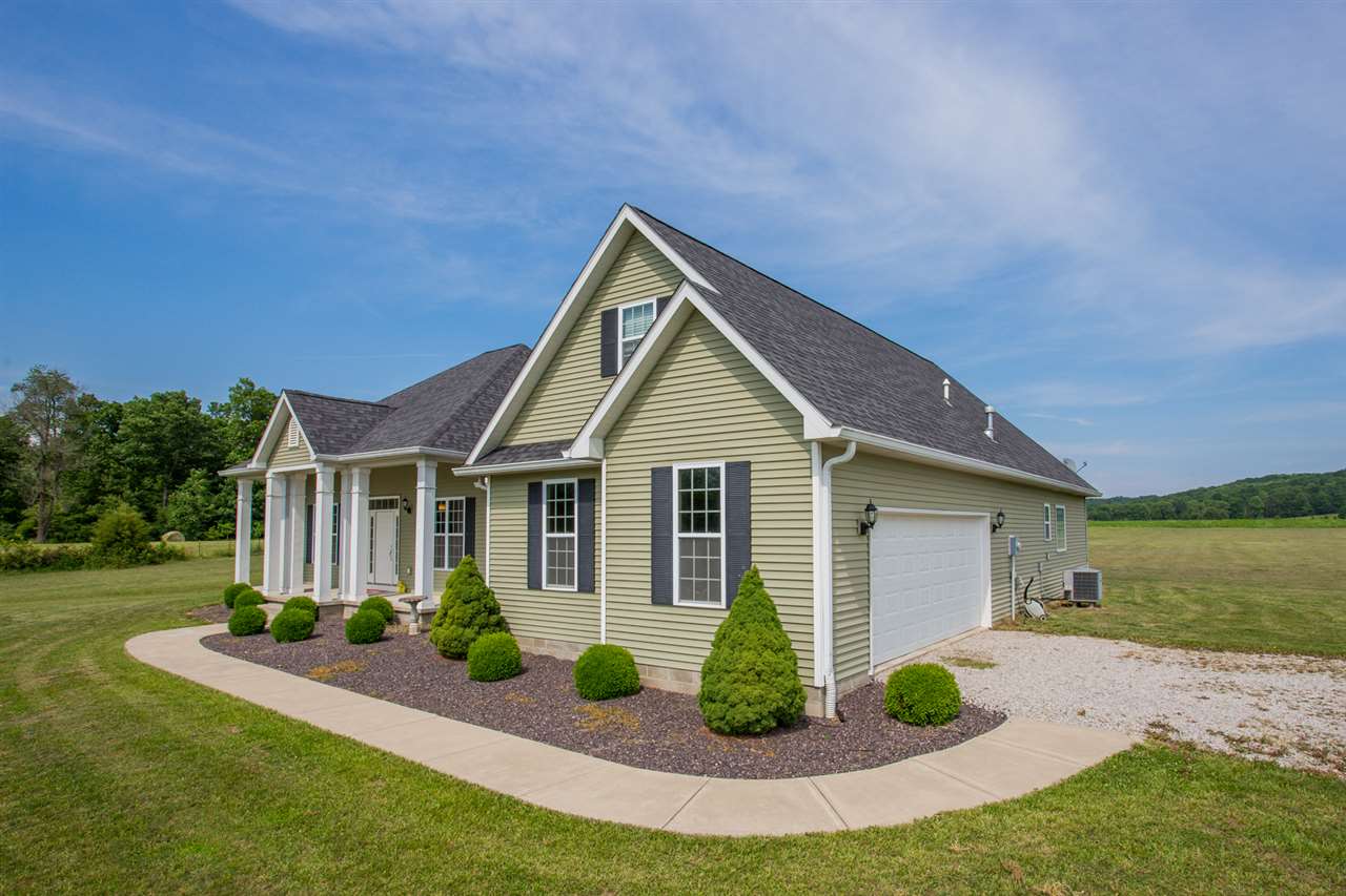 3270 White Road Spencer, IN 47460 - Photo 2 of 23