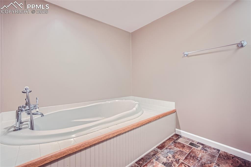 3111 Broadmoor Valley Road, Unit B Colorado Springs, CO 80906 - Photo 18 of 26