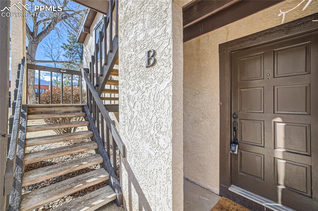 3111 Broadmoor Valley Road, Unit B Colorado Springs, CO 80906 - Photo 3 of 26