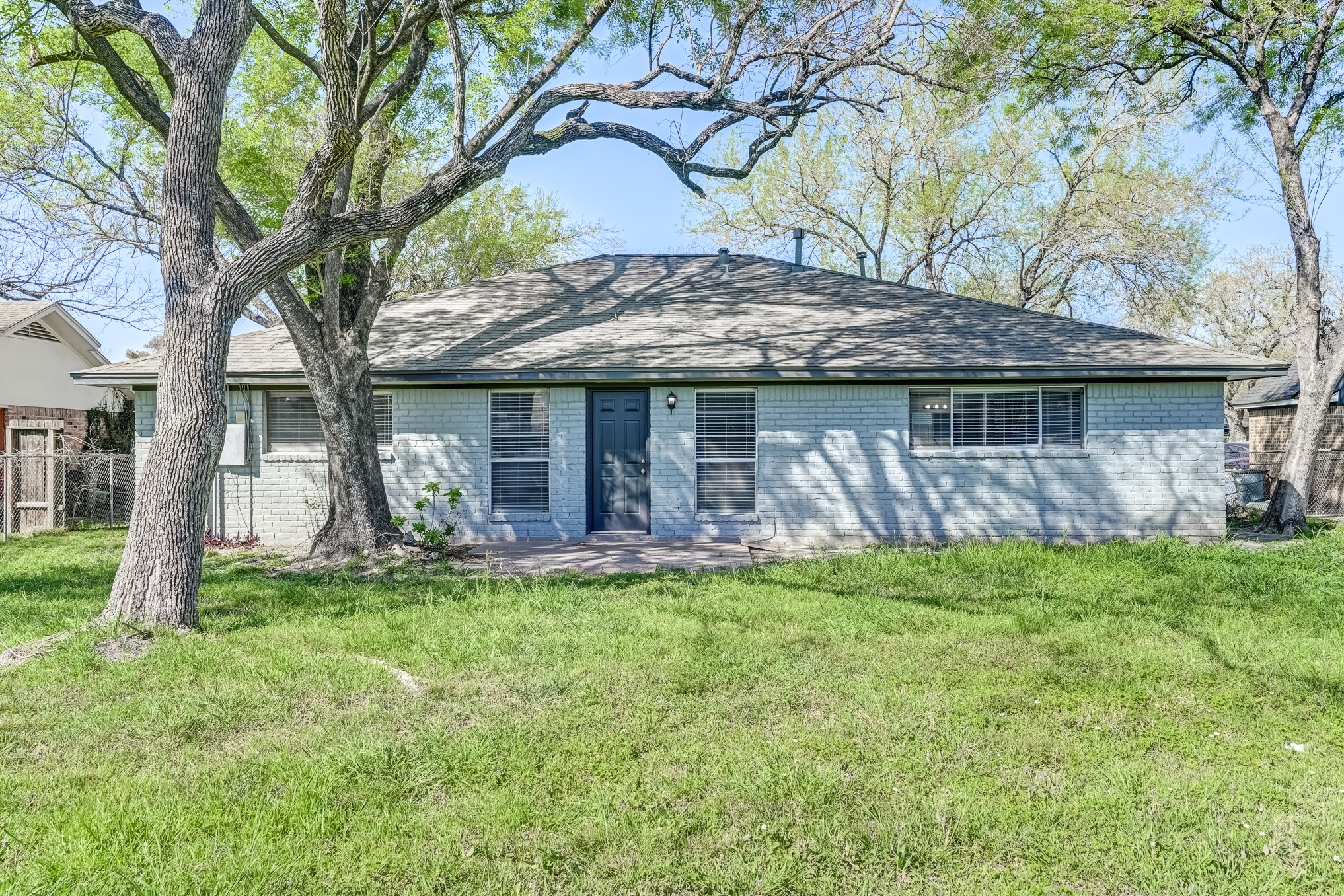 12415 Foxburo Drive Houston, TX 77065 - Photo 43 of 43 a backyard of a house with seating space