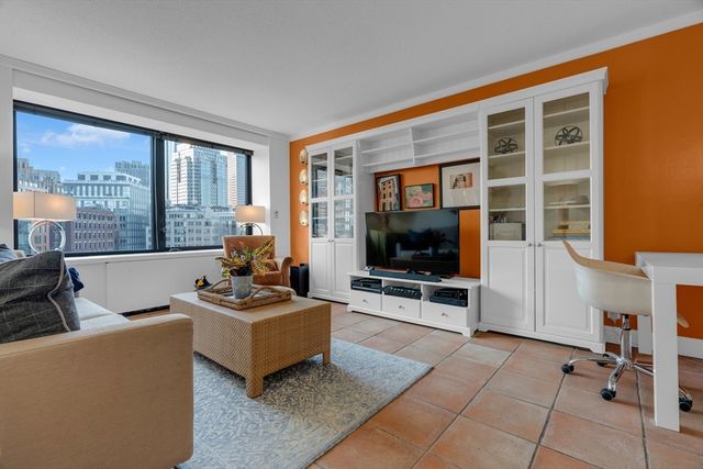 $606,000 | 65 East India Row, Unit 8A, Boston, MA 02110