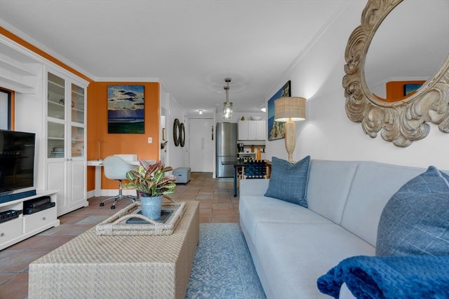 $606,000 | 65 East India Row, Unit 8A, Boston, MA 02110