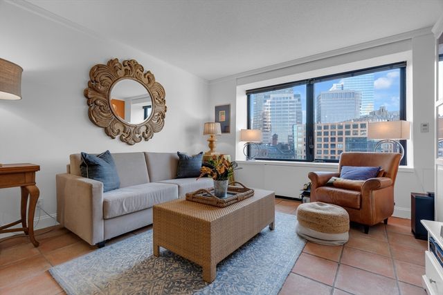 $606,000 | 65 East India Row, Unit 8A, Boston, MA 02110