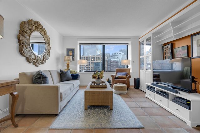 $606,000 | 65 East India Row, Unit 8A, Boston, MA 02110