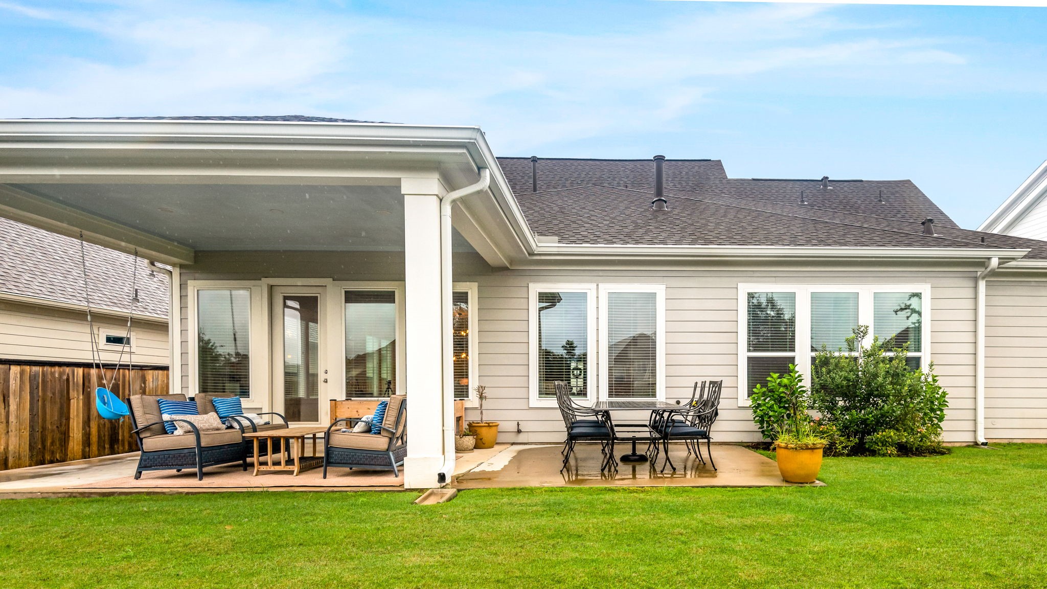 2335 Pale Star Drive Conroe, TX 77384 - Photo 37 of 42 a front view of house with yard