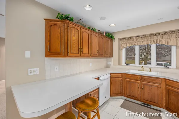 $349,900 | 2614 Rolling Ridge Lane Northwest, Grand Rapids, MI 49534