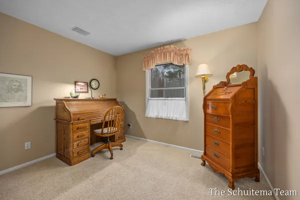$349,900 | 2614 Rolling Ridge Lane Northwest, Grand Rapids, MI 49534
