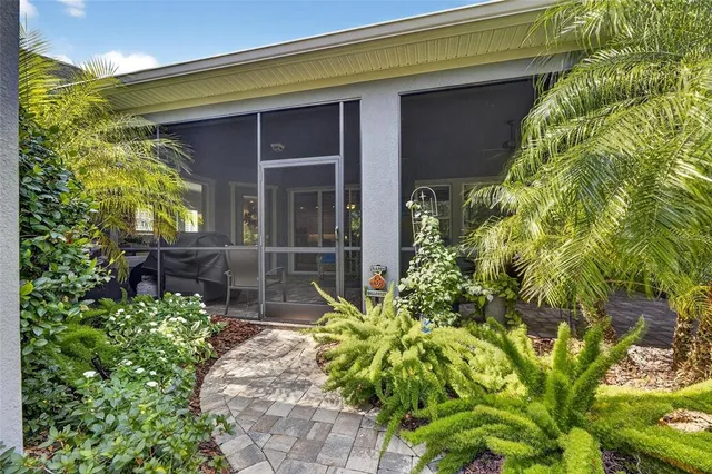 $565,000 | 6002 Sparrowhead Way, Lithia, FL 33547