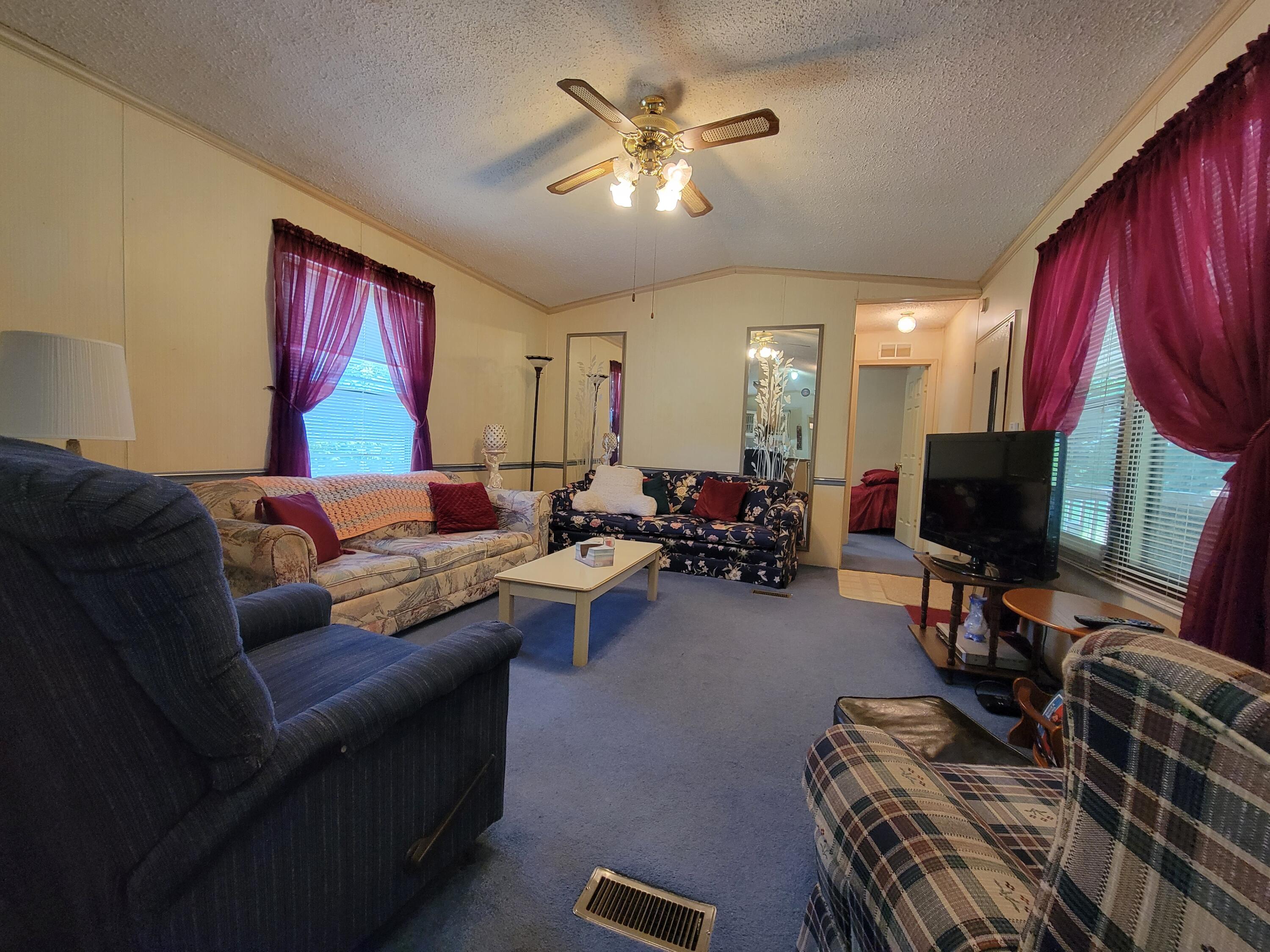 1453 Strawberry Road Monticello, KY 42633 - Photo 4 of 30 20220808_144859