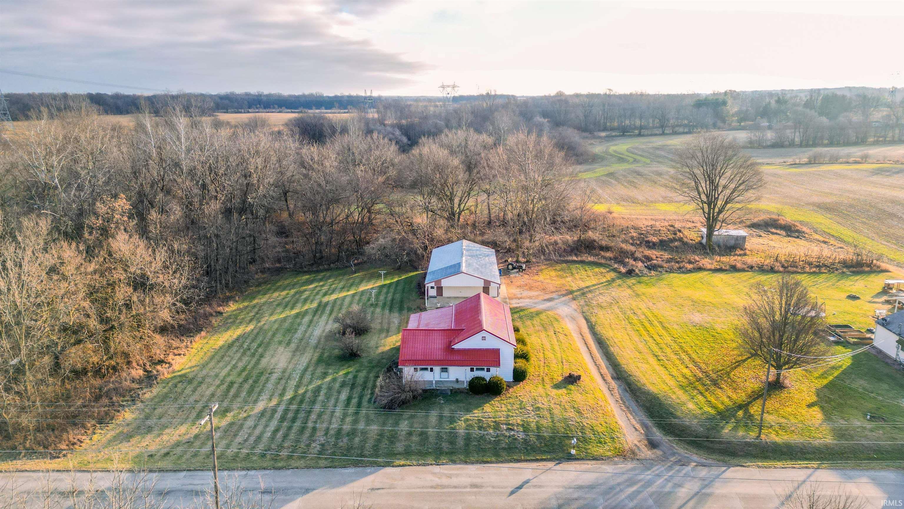 186 Parks Schram Road Warsaw, IN 46580 - Photo 3 of 18 Gallery Image 3