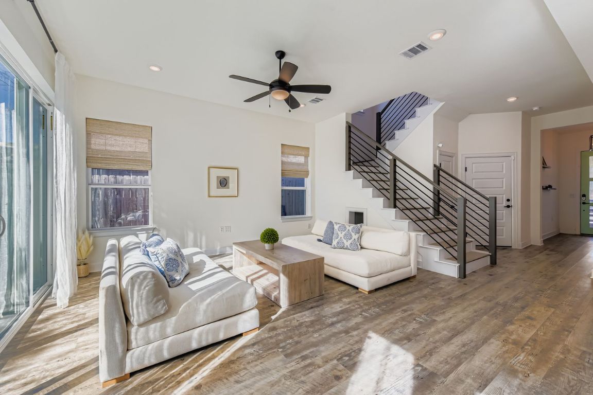 2315 Santa Maria Street Austin, TX 78702 - Photo 3 of 17