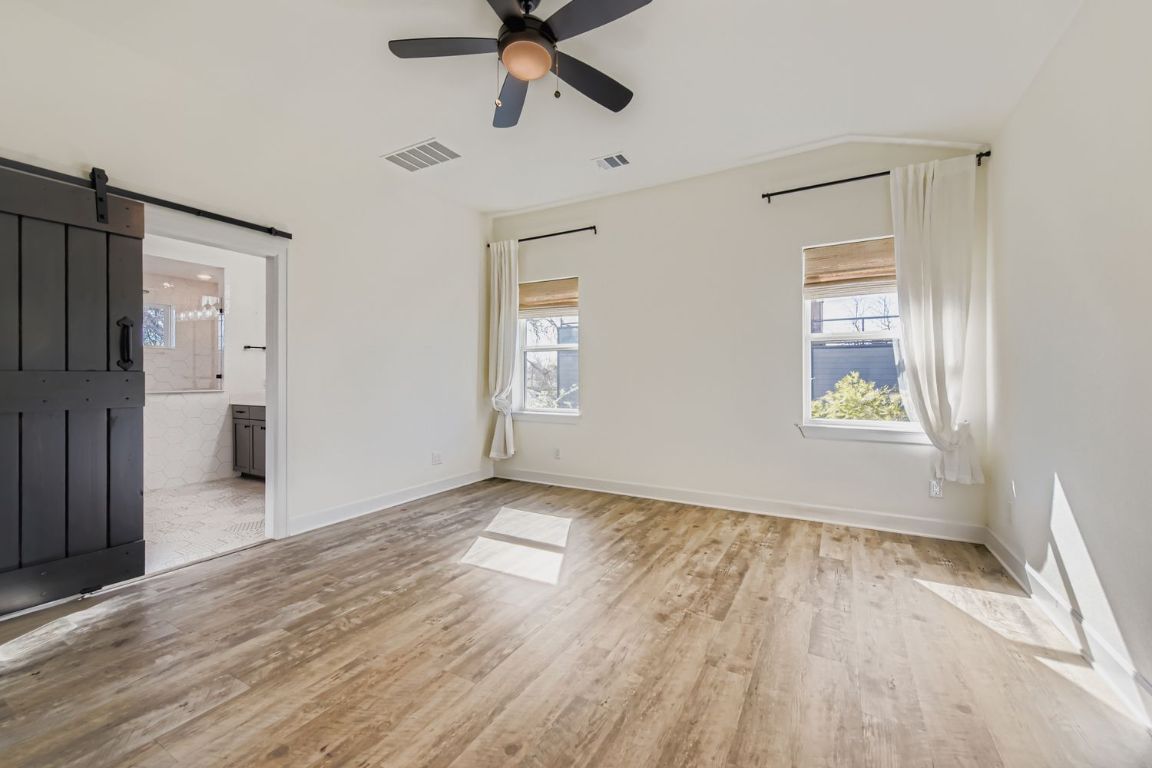 2315 Santa Maria Street Austin, TX 78702 - Photo 10 of 17