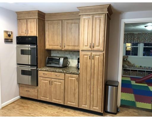 12 Longbow Road Stoneham, MA 02180 - Photo 7 of 20 Gallery Image 7