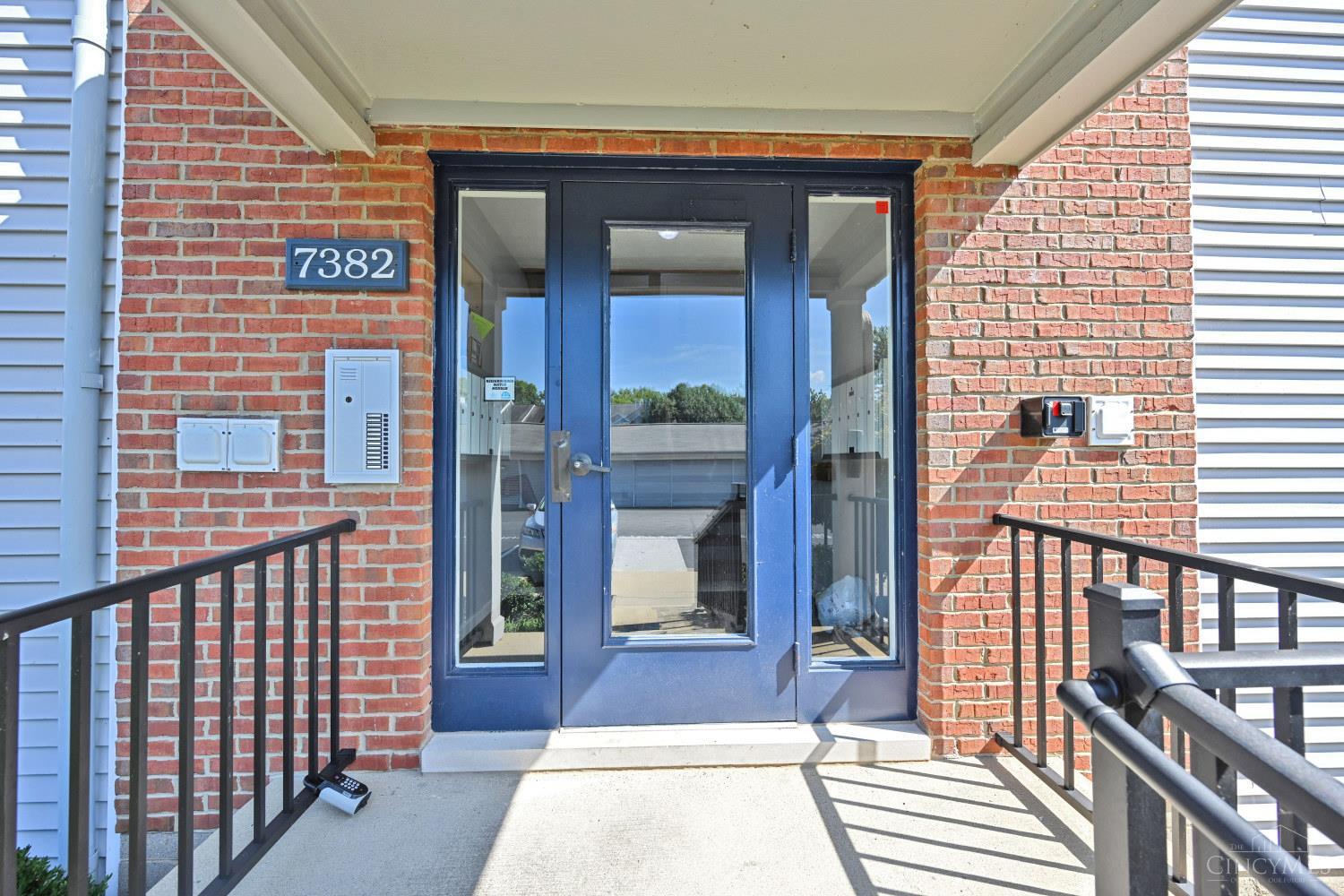7382 Ridgepoint Drive, Unit 9 Cincinnati, OH 45230 - Photo 2 of 30 Gallery Image 2