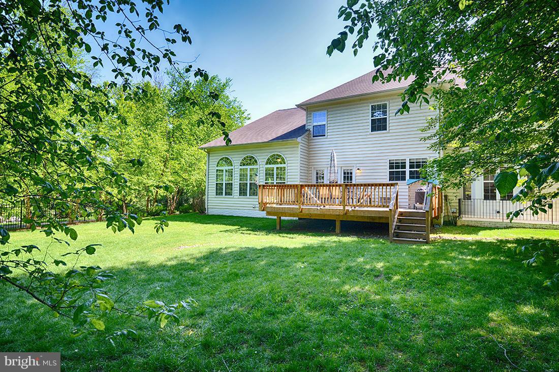 2862 Hill Road Vienna, VA 22181 - Photo 22 of 28 GORGEOUS FLAT LOT