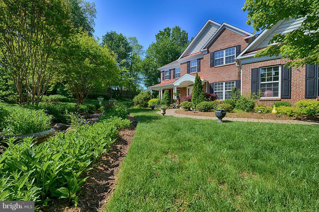 2862 Hill Road Vienna, VA 22181 - Photo 26 of 28 SERENE