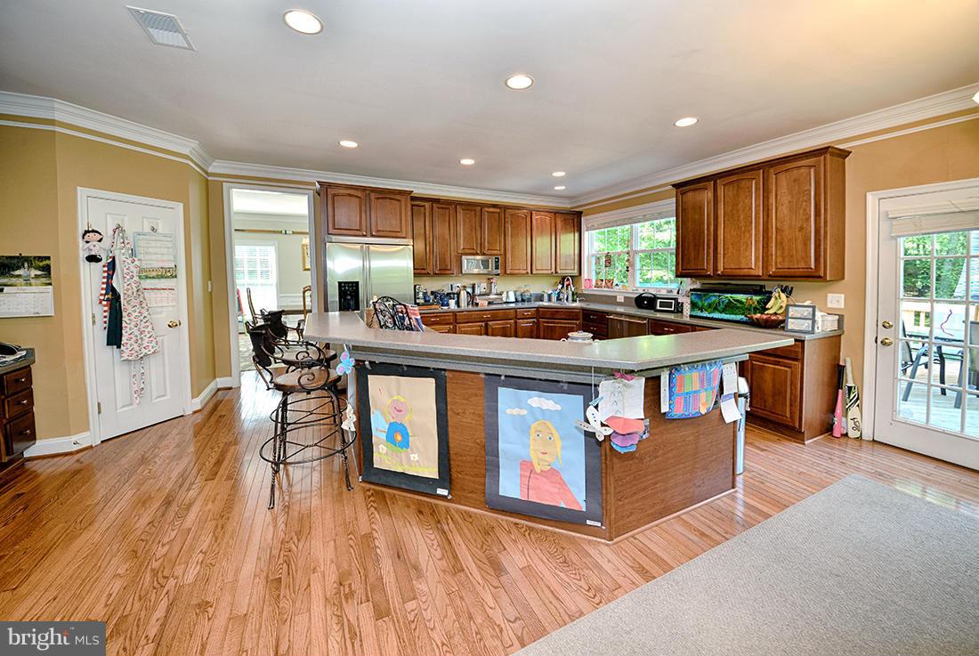 2862 Hill Road Vienna, VA 22181 - Photo 6 of 28 OPEN GOURMET KITCHEN
