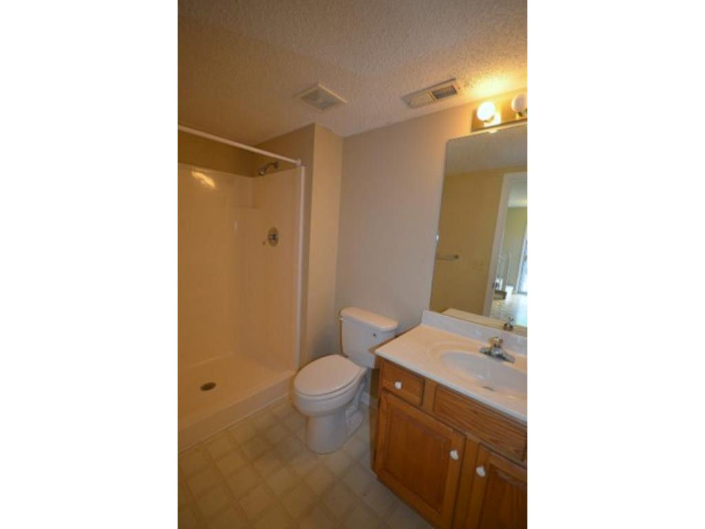 2700 Indian Ridge Road, Unit 7 Johnson City, TN 37604 - Photo 8 of 17 Main level bathroom