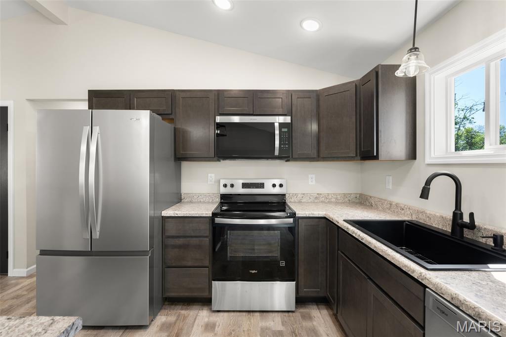 64 Cedar Ridge Drive Pacific, MO 63069 - Photo 14 of 39