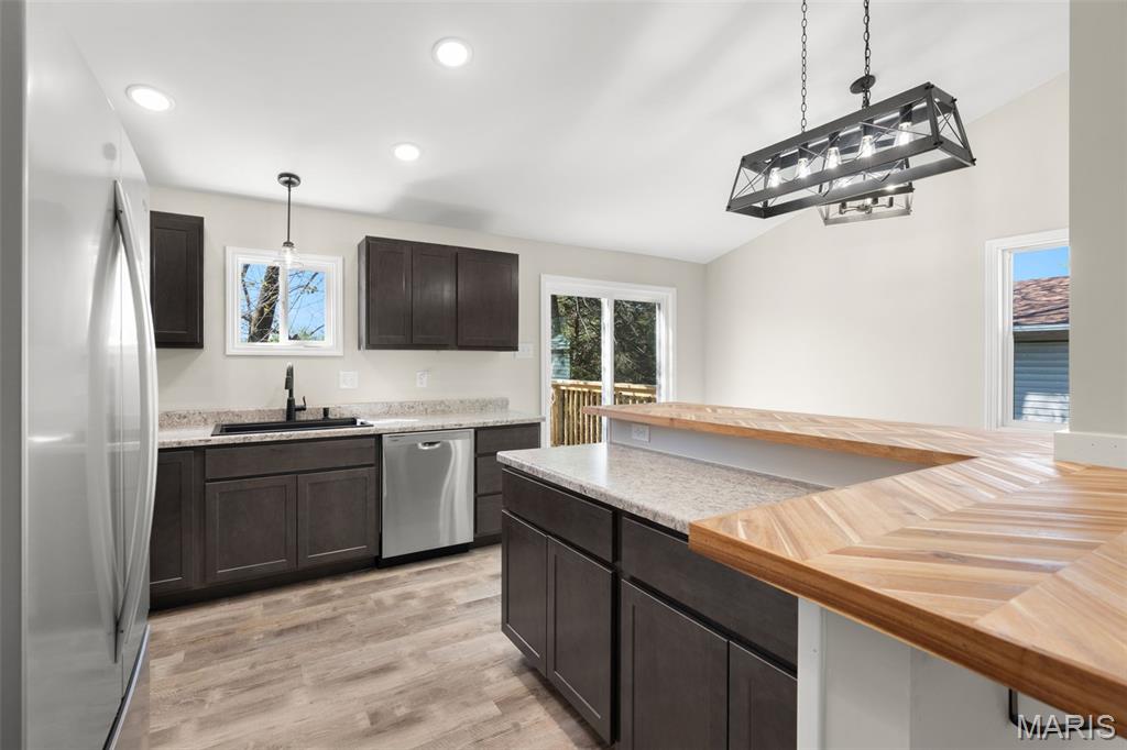 64 Cedar Ridge Drive Pacific, MO 63069 - Photo 15 of 39