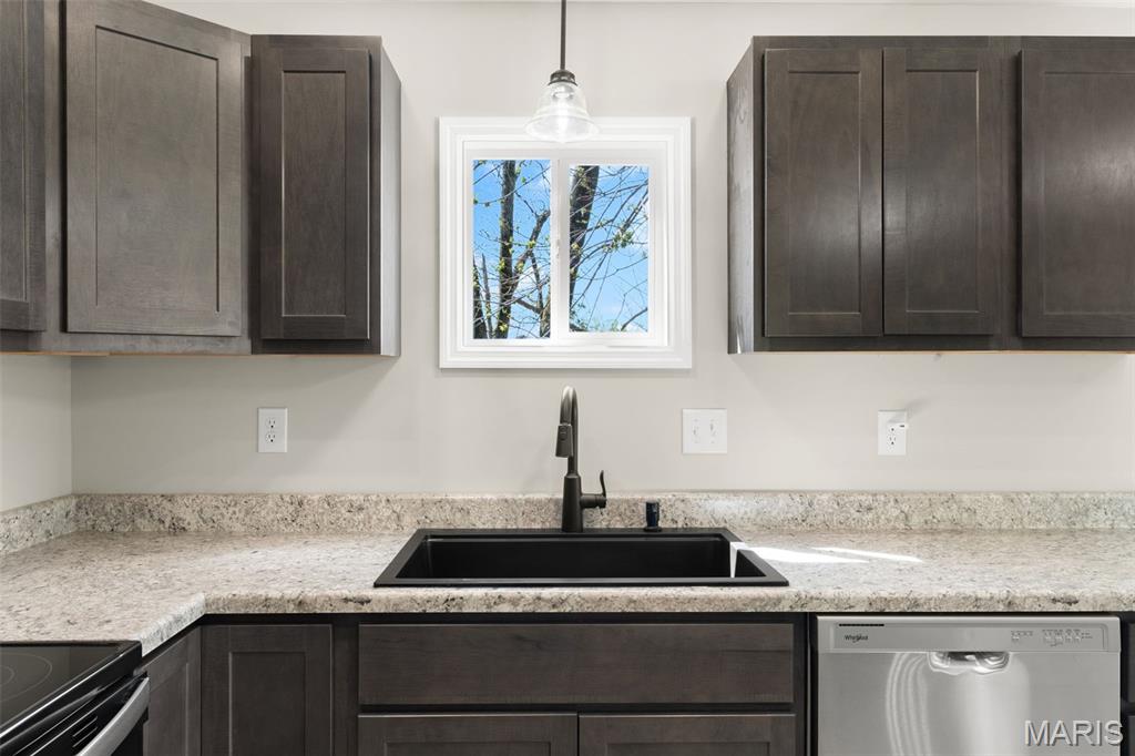 64 Cedar Ridge Drive Pacific, MO 63069 - Photo 16 of 39