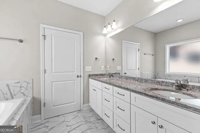 $2,750 | 517 Lago Court, LaGrange, GA 30241