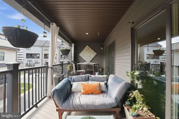 $625,000 | 2338 Water Promenade Avenue, Unit 2F, Herndon, VA 20171