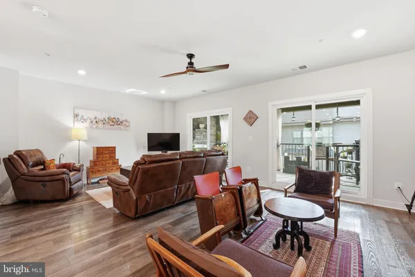 $625,000 | 2338 Water Promenade Avenue, Unit 2F, Herndon, VA 20171