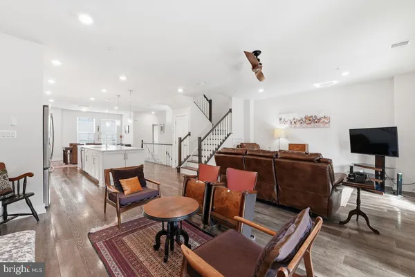 $625,000 | 2338 Water Promenade Avenue, Unit 2F, Herndon, VA 20171