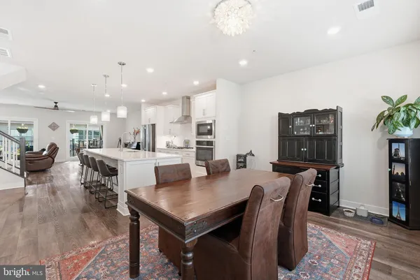 $625,000 | 2338 Water Promenade Avenue, Unit 2F, Herndon, VA 20171