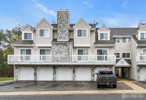 $329,900 | 4107 Norma Place, Toms River, NJ 08755