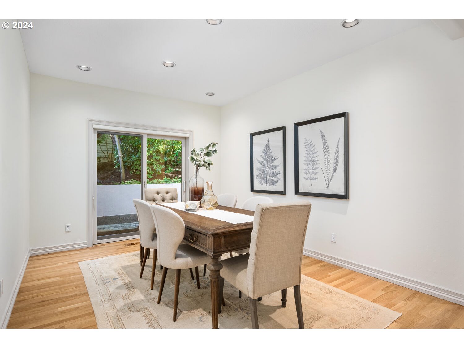 4083 Southeast Augusta Loop Gresham, OR 97080 - Photo 18 of 48 a dining room with furniture and window