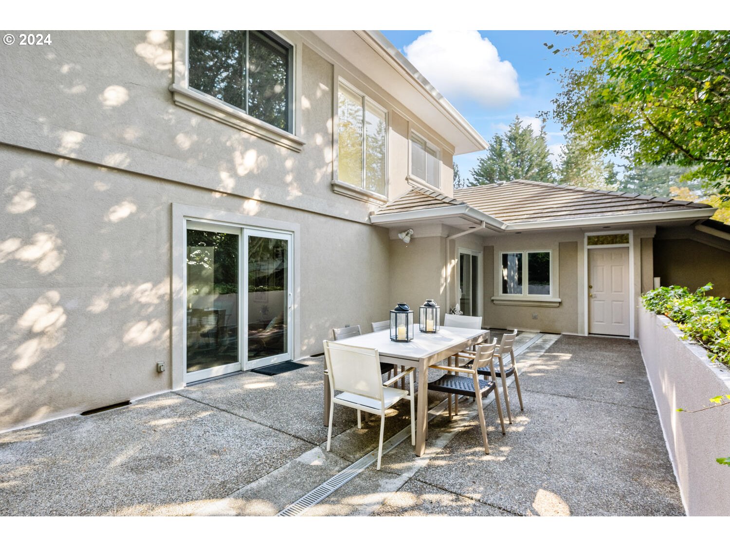 4083 Southeast Augusta Loop Gresham, OR 97080 - Photo 22 of 48 a outdoor space with furniture