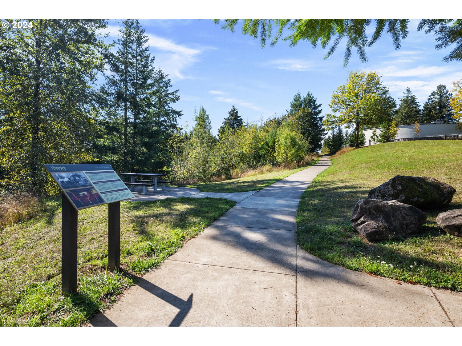 4083 Southeast Augusta Loop Gresham, OR 97080 - Photo 46 of 48 a view of a garden with an outdoor space