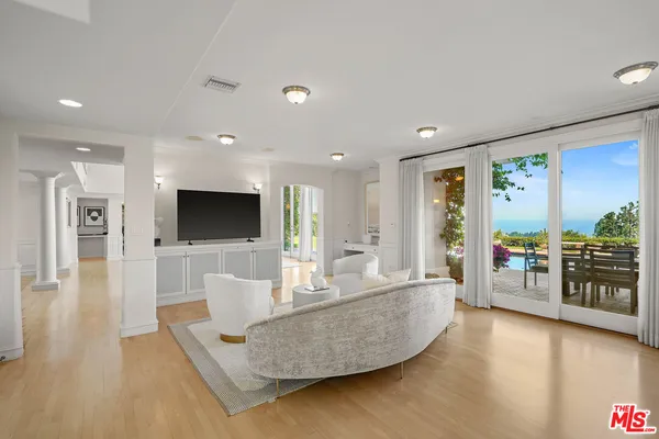 $38,900 | 10814 Savona Road, Los Angeles, CA 90077