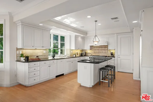 $38,900 | 10814 Savona Road, Los Angeles, CA 90077