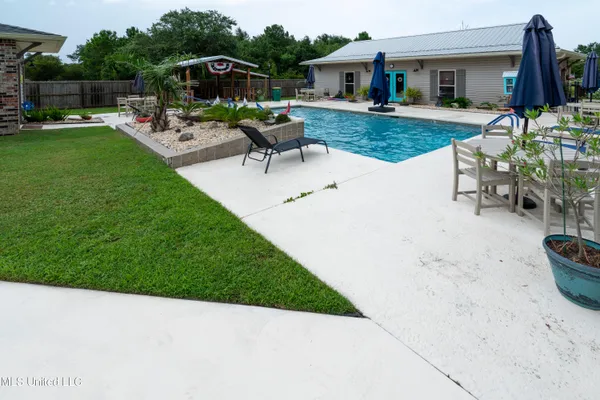 $2,000 | 8 Oak Alley Lane, Long Beach, MS 39560