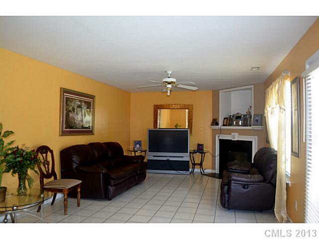 9806 Steele Meadow Road Charlotte, NC 28273 - Photo 3 of 13
