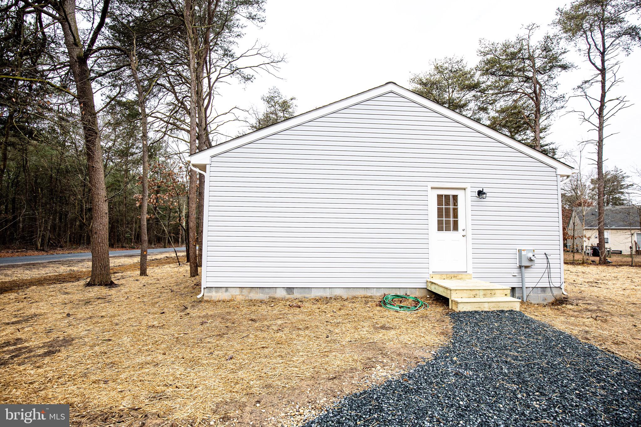 136 East Step Road Chestertown, MD 21620 - Photo 2 of 22 Side entrance off drive.